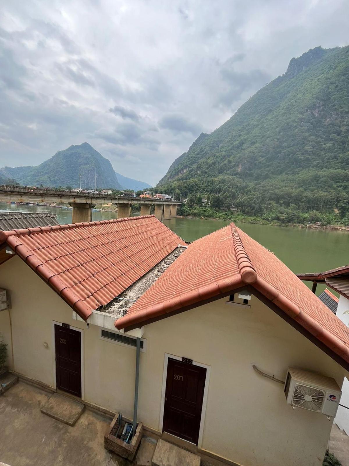 Cam U View Bungalow Hotel Nongkhiaw Exterior foto