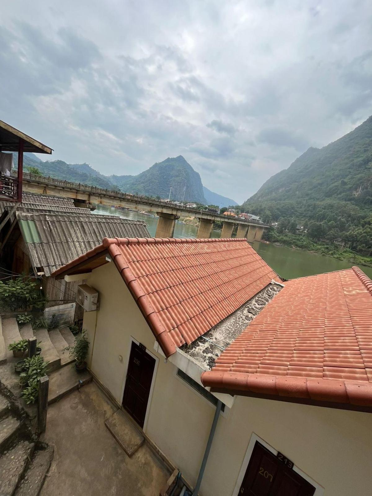 Cam U View Bungalow Hotel Nongkhiaw Exterior foto